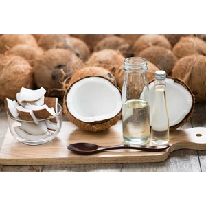 Virgin Coconut Oil (VCO) Manfaat Alami untuk Kesehatan dan Kecantikan Anda